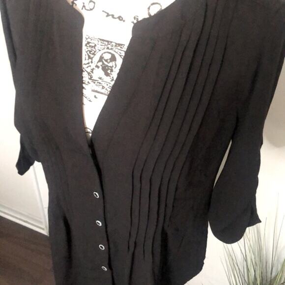BCBG Black V-Neck Button down Blouse size Small - Picture 2 of 7